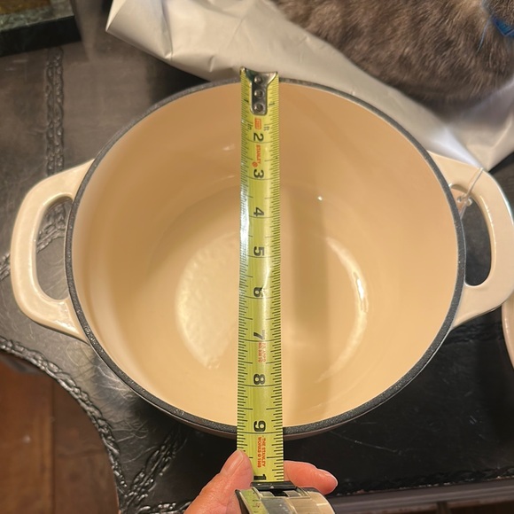 BRANDANI DUTCH OVEN Cream Cast Iron Dutch Oven - Picture 12 of 16